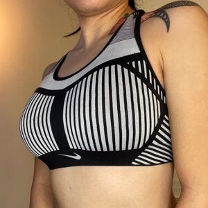 Size XS, Fly knit nike sports bra, high support